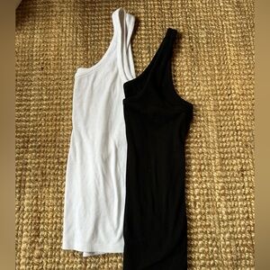 Old Navy Black and White Tank Tops